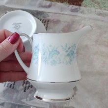 Load image into Gallery viewer, Noritake Milford 2227 Japanese Fine China Sugar+ Creamer Set