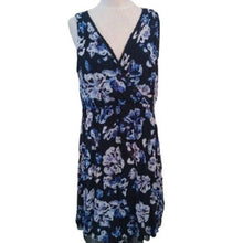 Load image into Gallery viewer, Simply Vera Wang Large Watercolor Floral D…