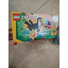 Load image into Gallery viewer, LEGO® Creator Tropical Toucan Building Sets 31173 & 30688 Polybag
