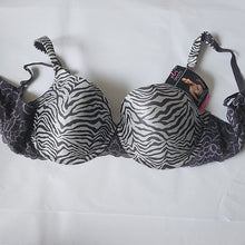 Load image into Gallery viewer, Maidenform Self Expressions iFit Lace Balconette Bra, Fuzzy Black Zebra, 40C