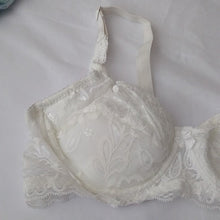 Load image into Gallery viewer, GYCL Classic Ultrathin Underwire Push Up 3/4 Lace Bra, White, Size XL 40B