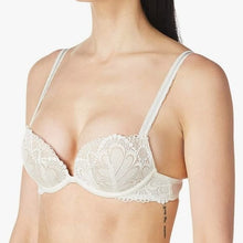 Load image into Gallery viewer, Wonderbra Women's Refined Glamour Full Effect Push-up Bra, Ivory, 32B