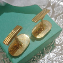 Load image into Gallery viewer, Vintage Sun Eagle Goldtone Men&#39;s Oval Cats Eye Brown Stone Cuff Links
