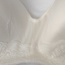 Load image into Gallery viewer, Playtex Love My Curves Side Smoothing Wirefree Bra. Ivory Pearl, 42D