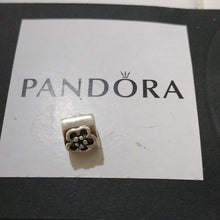 Load image into Gallery viewer, Pandora Retired Sterling Silver Daisy Flower Bead - 790187