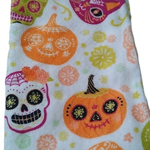 Load image into Gallery viewer, Kohl's Celebrate Together Halloween Cotton Towels Skulls, Set of 4