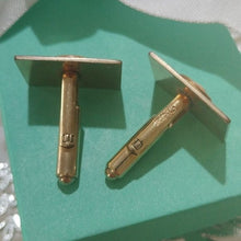 Load image into Gallery viewer, Vintage Balfour Goldtone Men&#39;s Toastmaster International Cuff Links
