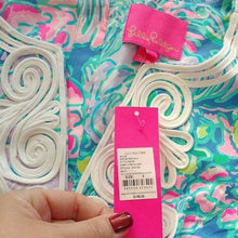 Load image into Gallery viewer, Lilly Pulitzer Gabby Stretch Shift, In Full Bloom Engineered Dress, size 6