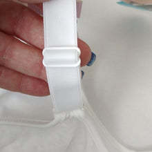 Load image into Gallery viewer, Bali Breathe Lace Underwire Bra, 2-Ply Modal Bra, Convertible, White Lace, 42D