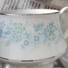Load image into Gallery viewer, Noritake Milford 2227 Japanese Fine China Sugar+ Creamer Set