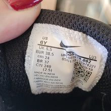 Load image into Gallery viewer, Nike Court Borough Low 2Big Kids' Shoes, 6Y in Black