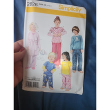 Load image into Gallery viewer, Simplicity 2826 Size AA Toddlers' and Child's Pajamas & Robe Pattern Uncut