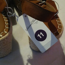 Load image into Gallery viewer, Universal Thread Cognac Morgan Sandals, size 11