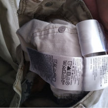 Load image into Gallery viewer, Levi's Men's 514 Jeans, Beige, 30 x 32