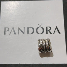 Load image into Gallery viewer, Pandora Retired Sterling Silver Rolled Feather Bead - 790581