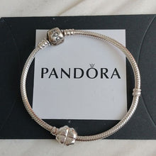 Load image into Gallery viewer, Pandora Sterling Silver 7.0" Snakechain Starter Bracelet w/4-Leaf Clover Charm 790157