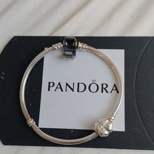 Load image into Gallery viewer, Pandora Sterling Silver 7.0" Snakechain Starter Bracelet w/4-Leaf Clover Charm 790157