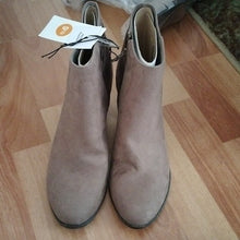 Load image into Gallery viewer, A NEW DAY Candyce Water Repellant Heeled Boot, 9.5