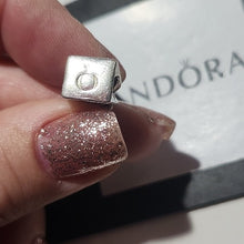 Load image into Gallery viewer, Pandora Retired Sterling Silver Pandora Shopping Bag Purse Bead - 791184