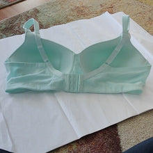Load image into Gallery viewer, Vanity Fair Breathable Luxe Full Figure Wirefree Bra 71265, Seafoam Green, 42C