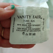 Load image into Gallery viewer, Vanity Fair Breathable Luxe Full Figure Wirefree Bra 71265, Seafoam Green, 42C