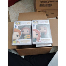 Load image into Gallery viewer, Funko Chase + Common Set Penelope Featherington #1663 Bridgerton In Protectors
