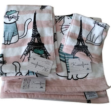Load image into Gallery viewer, Kassafina Home Collection Laughing French Kitty Bath + Hand Towels, Washclot…