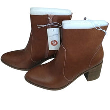 Load image into Gallery viewer, Universal Thread Cognac Cleo Ankle Boots, Size 10