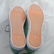 Load image into Gallery viewer, Universal Thread Women's Vulcanized Molly Sneakers, Green, size 10