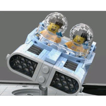 Load image into Gallery viewer, LEGO Flying Moon Car 40789 Ideas 2 Space Minifigure Insiders Reward New In Hand