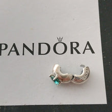 Load image into Gallery viewer, Pandora Sterling Silver Round Solitaire Silicone Clip Green 799204C03