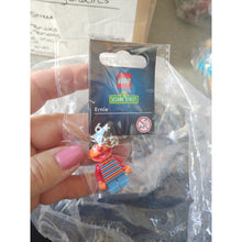 Load image into Gallery viewer, LEGO Ideas Sesame Street Ernie Minifigure Keyring Keychain 854195