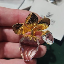 Load image into Gallery viewer, Swarovski Gold Leaf Clear Crystal Memories Strawberry Brooch