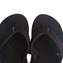 Load image into Gallery viewer, O'Neill Phluff Daddy Dark Brown Flip Flop, Size 4/5 Sandals BIG Boys sizing
