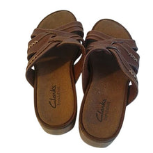 Load image into Gallery viewer, CLARKS Women's Bendables 81373 Brown Leather Strappy Sandal US Size 6M