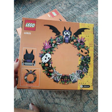 Load image into Gallery viewer, Lego 40825 Halloween Wreath Brand New Sealed Box ship worldwide in Hand