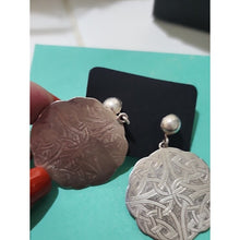 Load image into Gallery viewer, Sterling Silver Celtic Knot Drop Earrings