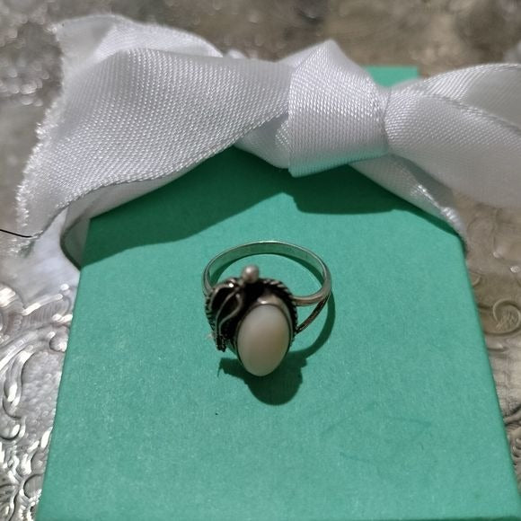 Vintage Sterling Silver+ Mother-of Pearl Navajo Ring, Size 5