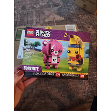 Load image into Gallery viewer, LEGO 40760 Fortnite Brickheadz Adventure Peely Cuddle Team Leader