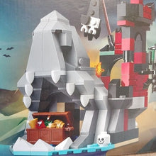 Load image into Gallery viewer, Lego 40597 Scary Pirate Island Building Set 214 pcs

