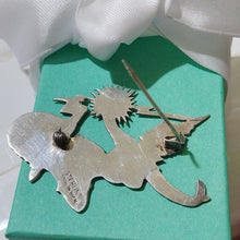 Load image into Gallery viewer, Vintage Siam Sterling Silver Niello Green Enamel Brooch Thai Mekkala Goddess