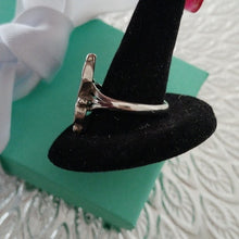 Load image into Gallery viewer, Vintage Zuni Silver Sunface Ring Ring, Size 7.75