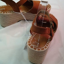 Load image into Gallery viewer, Universal Thread Cognac Morgan Sandals, size 11