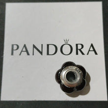Load image into Gallery viewer, Pandora Coracao De Negro Scalloped Flower Wood + Sterling Silver Charm 790712