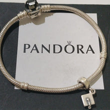 Load image into Gallery viewer, Pandora Sterling Silver 7" Snakechain Starter Bracelet w/ Graduation Cap 790270