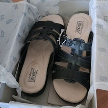 Load image into Gallery viewer, Croft & Barrow Fugue Women's Sandals: Black, Size 7 Wide