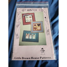 Load image into Gallery viewer, No-Sew Applique Wall Quilt Pattern Winter Snowmen Hearts Warm Woolies Vtg New