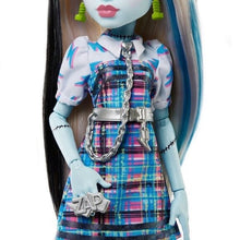 Load image into Gallery viewer, Mattel Monster High Frankie's Day Out Doll G3 FRANKIE STEIN