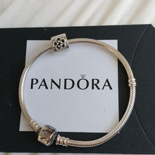 Load image into Gallery viewer, Pandora Sterling Silver Starter Snakechain Bracelet w/Daisy Flower Bead - 790187
