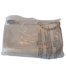 Load image into Gallery viewer, Coach F73443 Pebbled Leather Floral Applique Large Wristlet, IM/Chalk